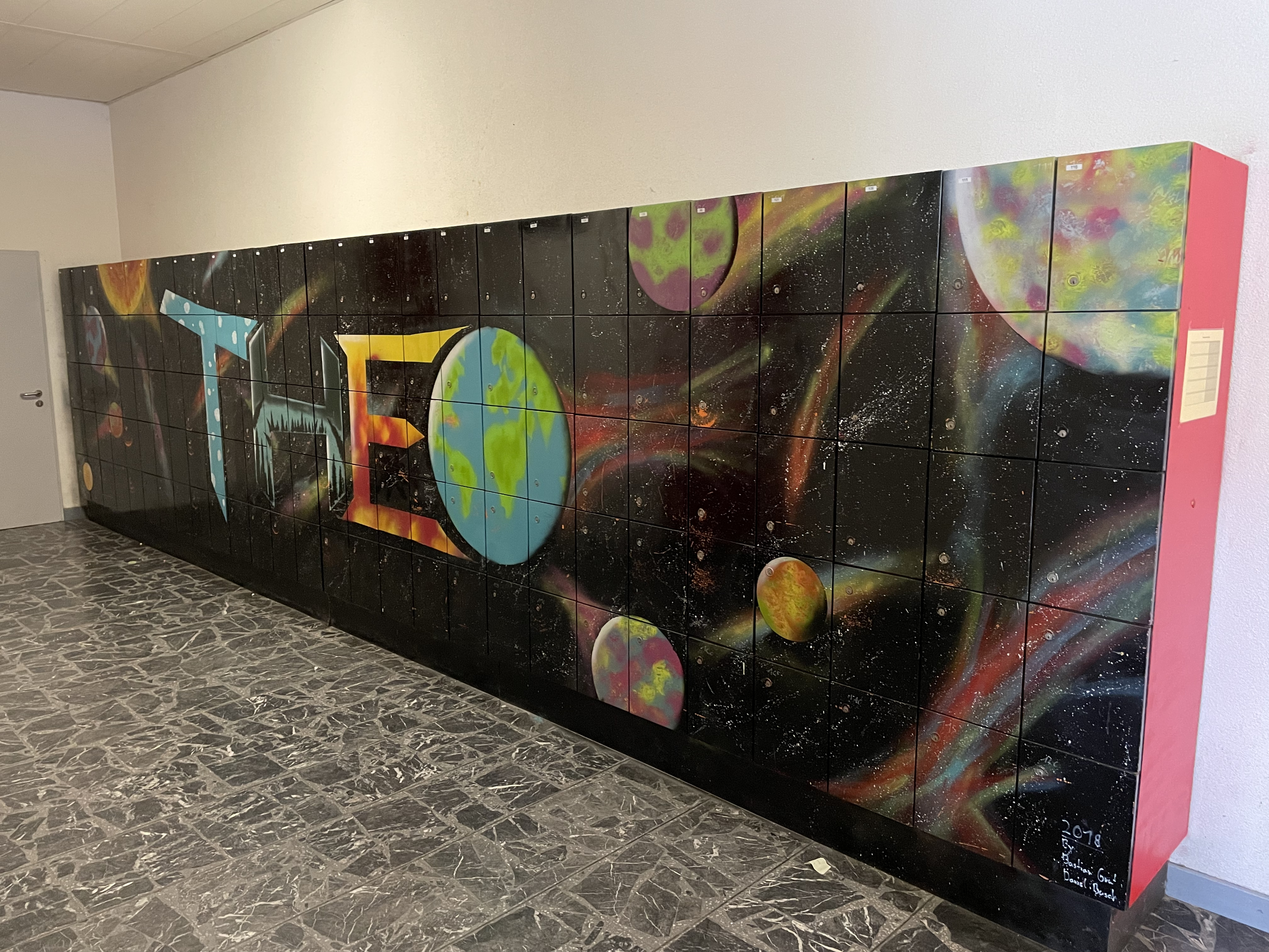 Die Schließfächer befinden sich im Erdgeschoss